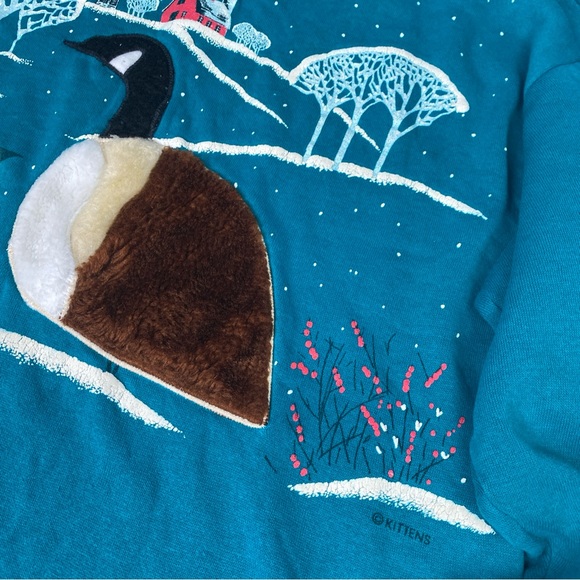 Vintage Canadian Goose and Baby Barn Kittens Women’s Large Sweatshirt Fur Teal - Picture 5 of 8